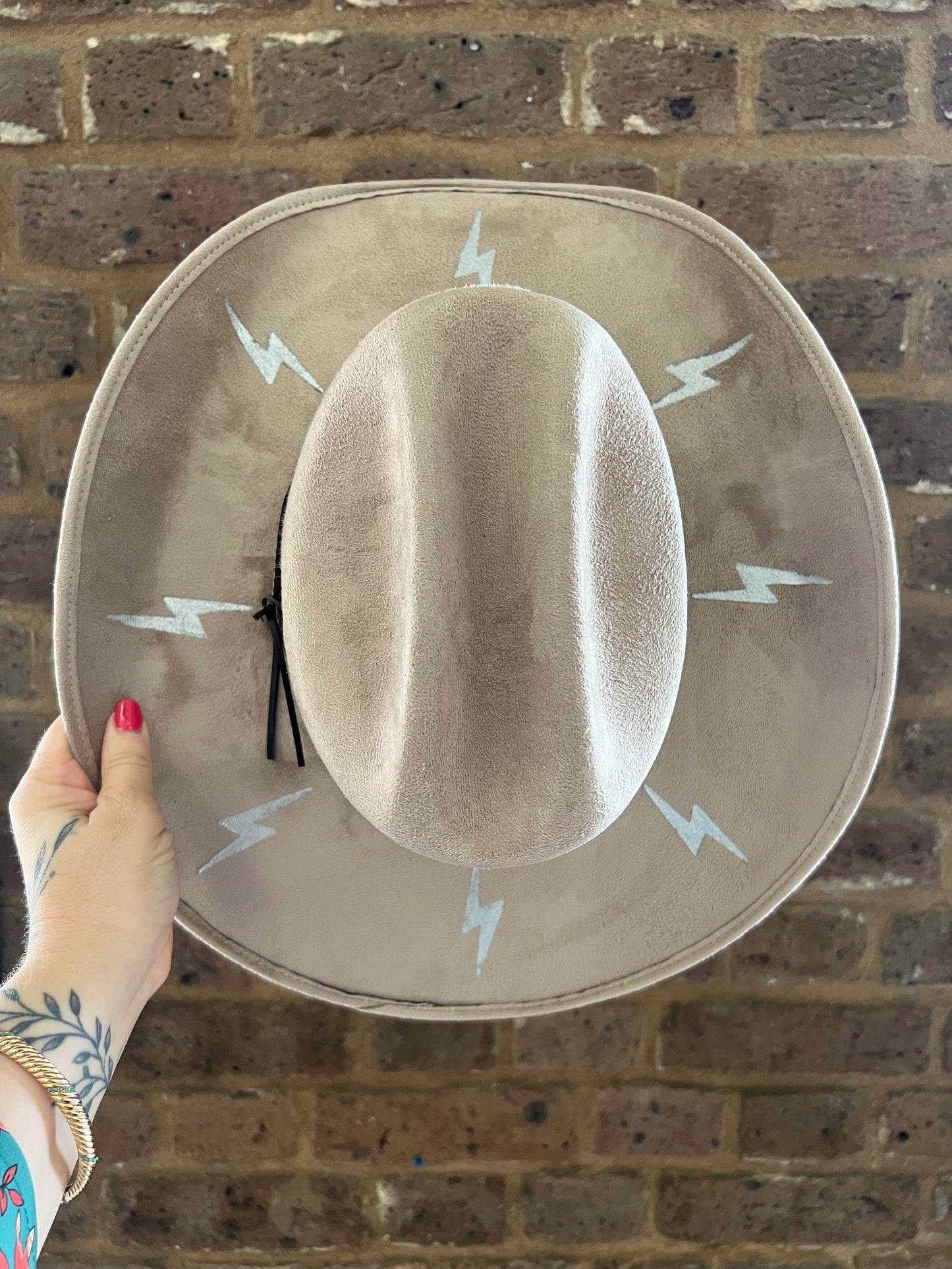 The Lighting Bolt Hat as seen on Lainey Wilson ๐ค