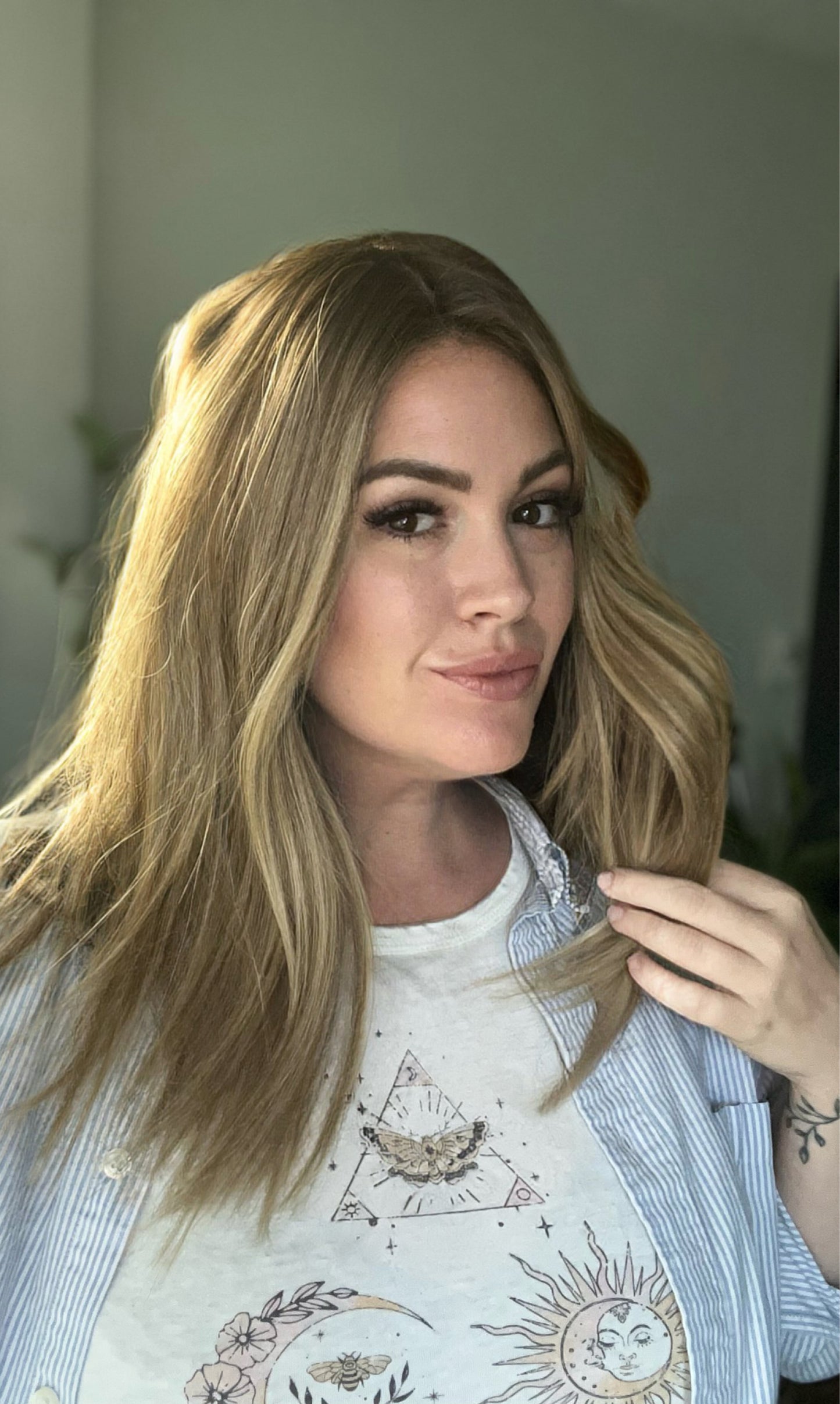 Honey Blonde Natural Root Topper 18-19 Inches